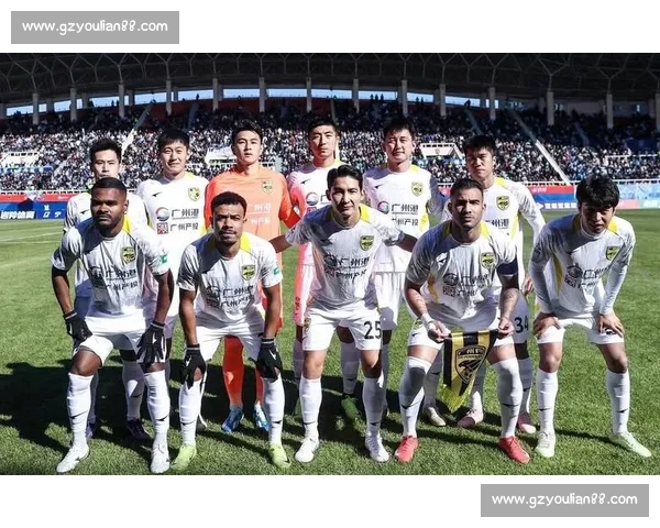 六轮 16 分!广州豹剑指中超,越秀山迎足球春天 六轮 16 分!广州豹剑指中超,越秀山迎足球春天